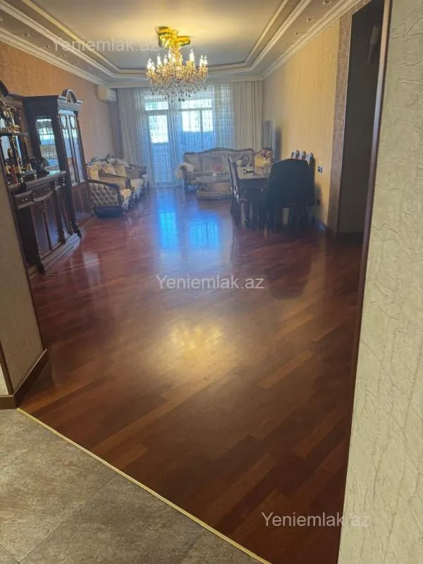 Satılır 4 otaqlı yeni tikili 168.1 m²