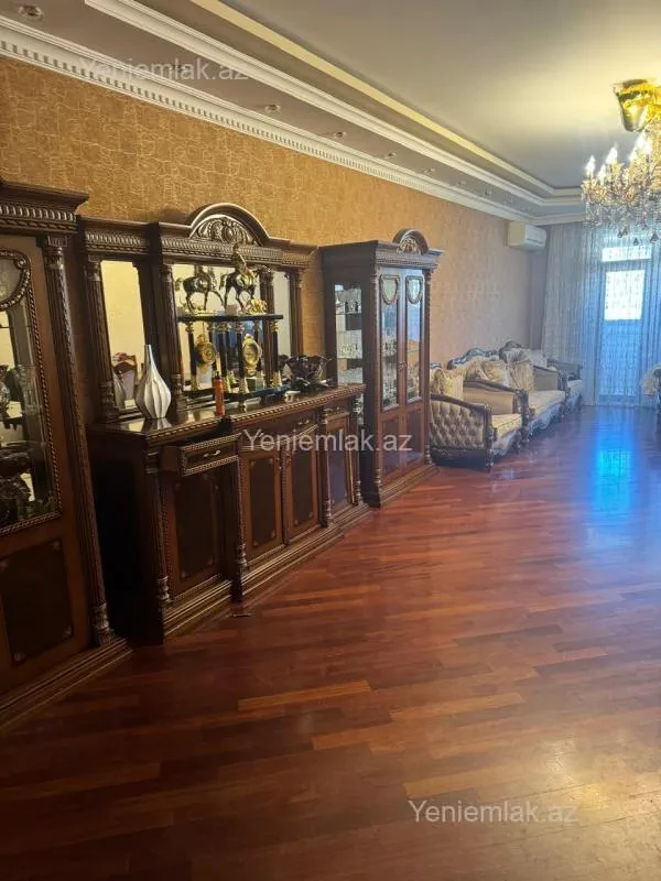 Satılır 4 otaqlı yeni tikili 168.1 m²