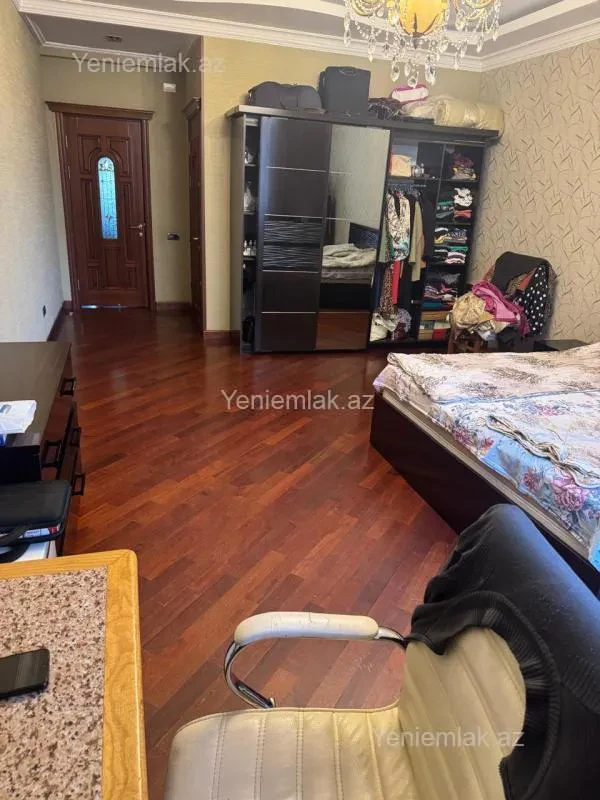 Satılır 4 otaqlı yeni tikili 168.1 m²