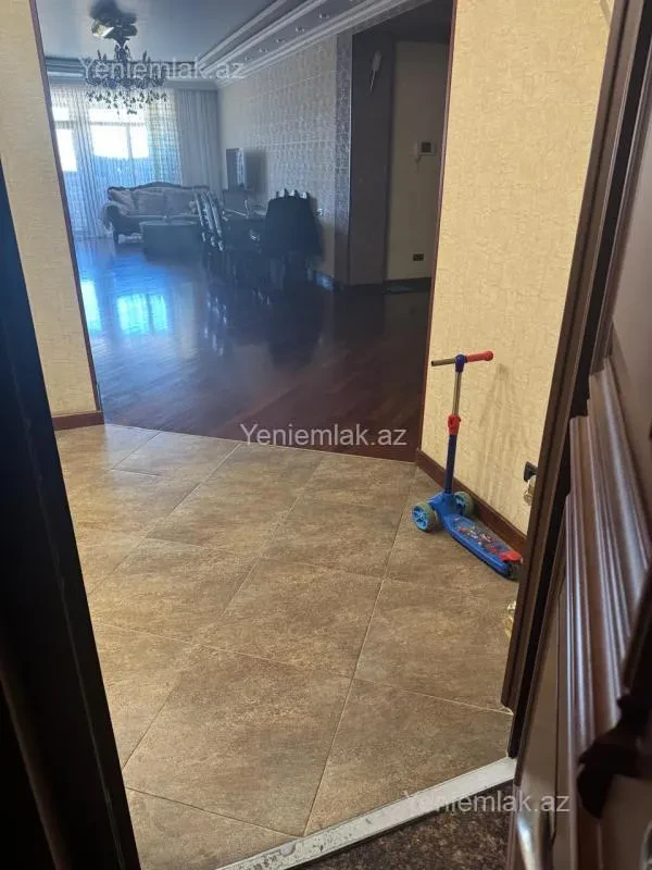 Satılır 4 otaqlı yeni tikili 168.1 m²