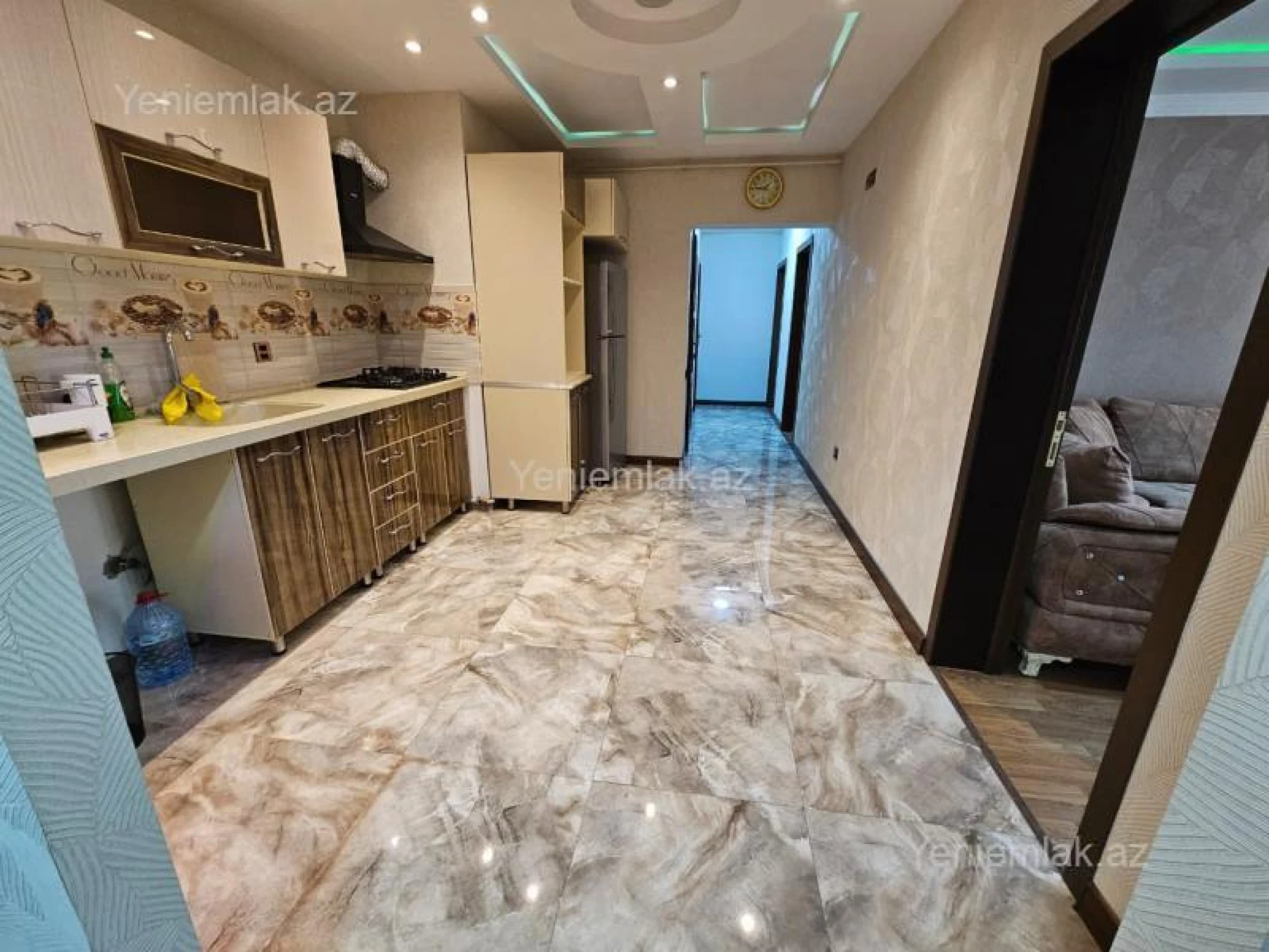Satılır 3 otaqlı yeni tikili 105 m²