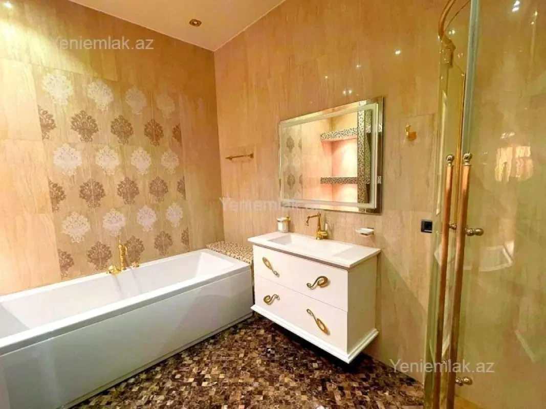 Satılır 4 otaqlı yeni tikili 235.5 m²