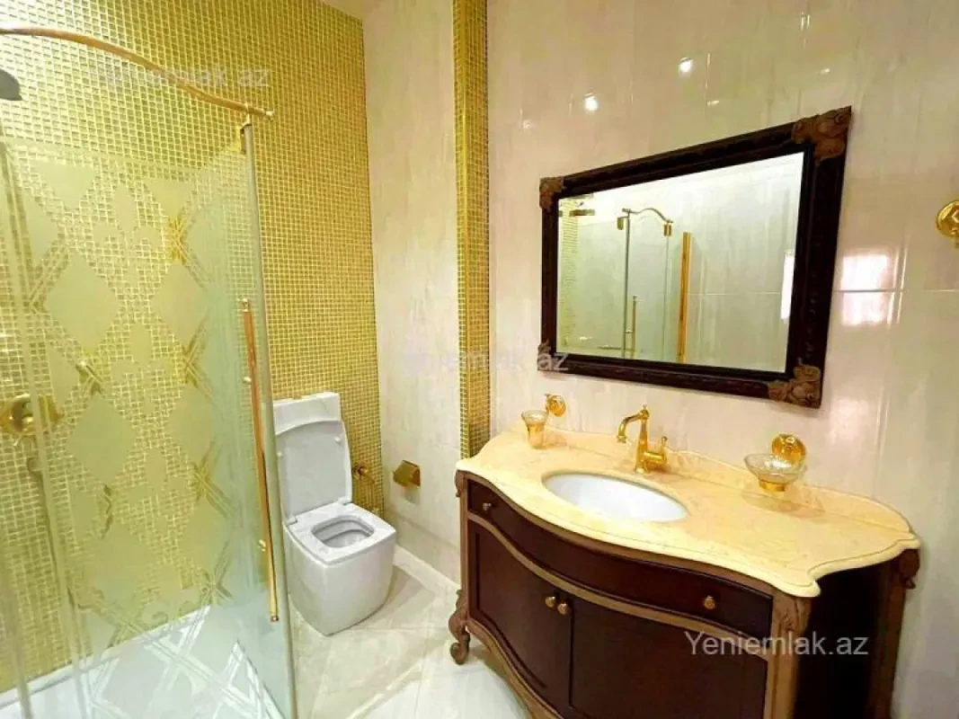 Satılır 4 otaqlı yeni tikili 235.5 m²