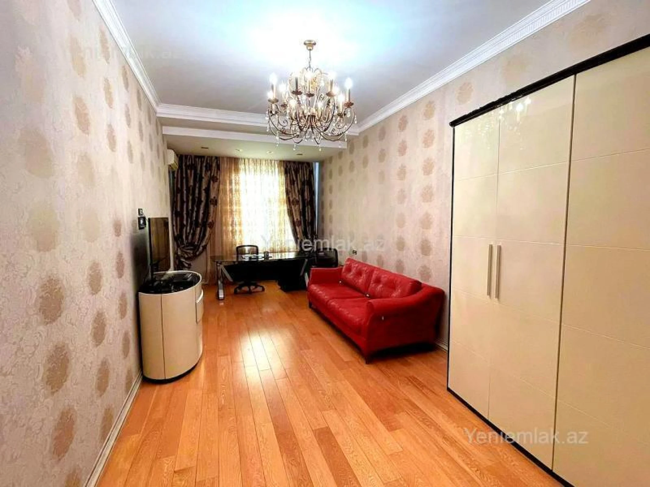 Satılır 4 otaqlı yeni tikili 235.5 m²