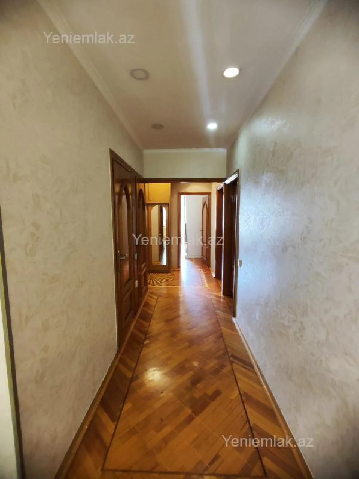 Satılır 3 otaqlı köhnə tikili 75 m²