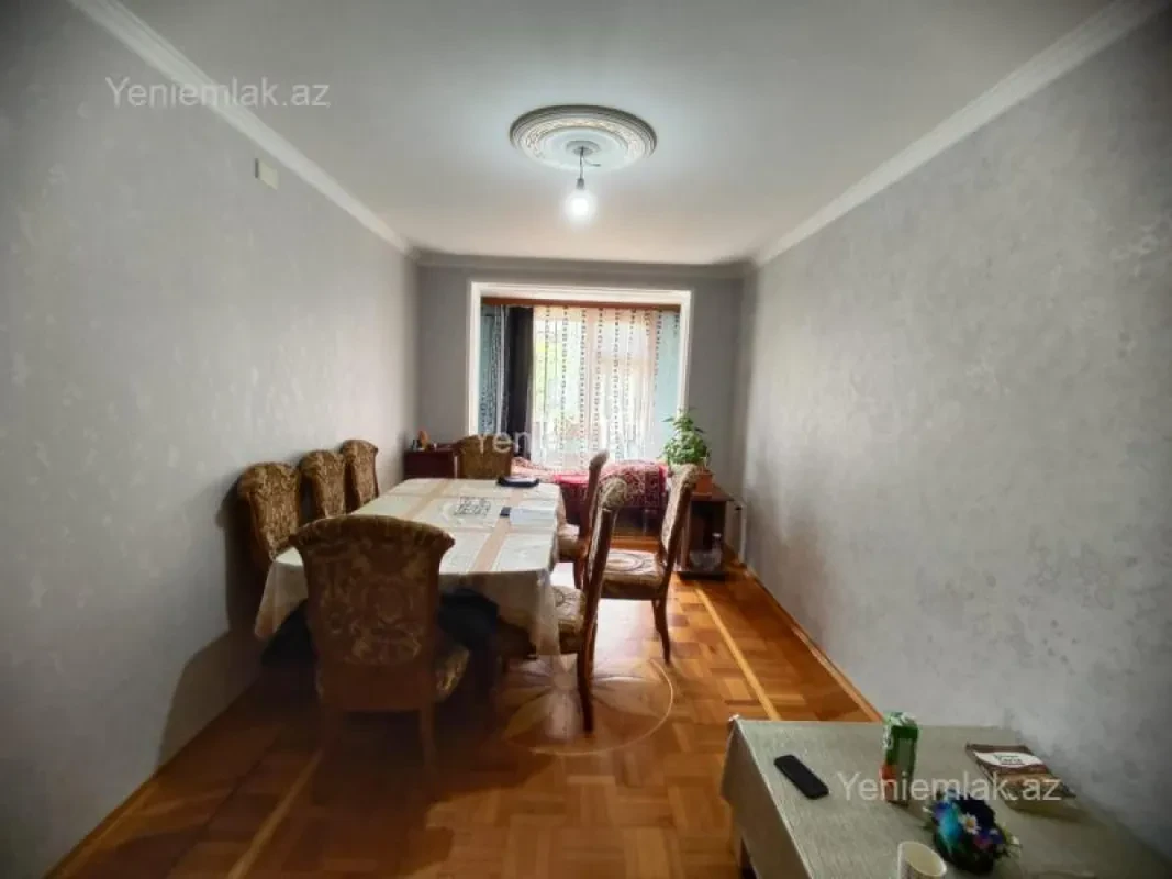 Satılır 3 otaqlı köhnə tikili 75 m²