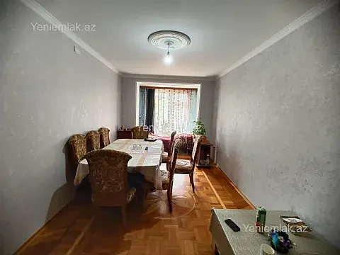 Satılır 3 otaqlı köhnə tikili 75 m²