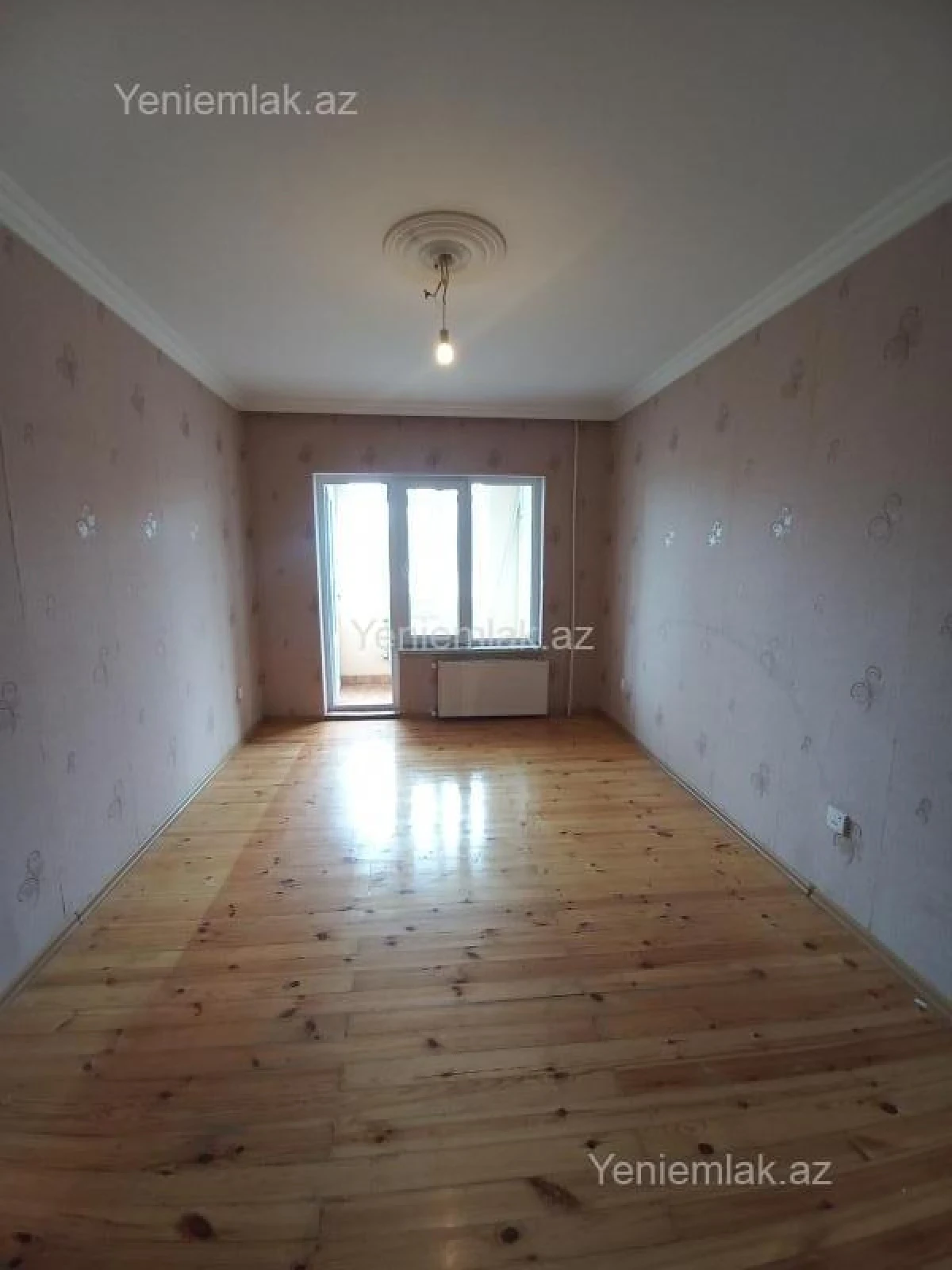 Satılır 2 otaqlı köhnə tikili 65 m²