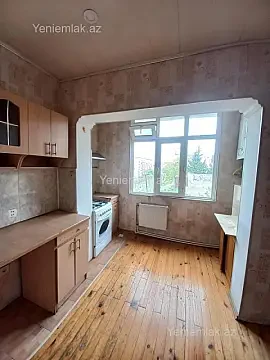 Satılır 2 otaqlı köhnə tikili 65 m²