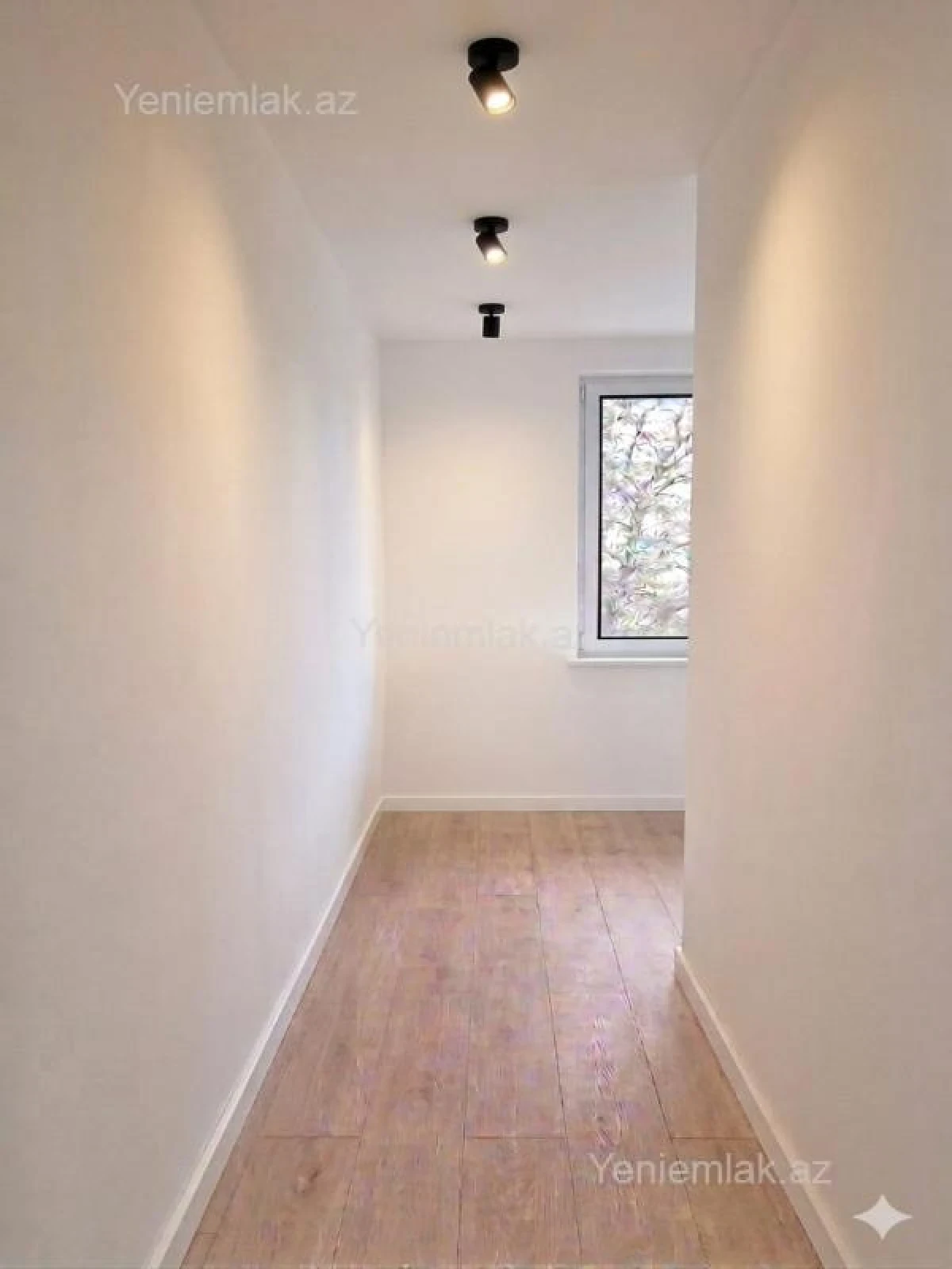 Satılır 1 otaqlı köhnə tikili 35 m²
