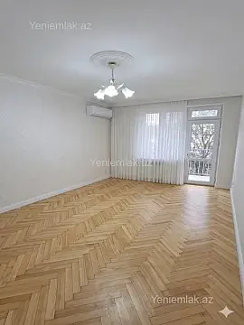 Satılır 1 otaqlı köhnə tikili 35 m²