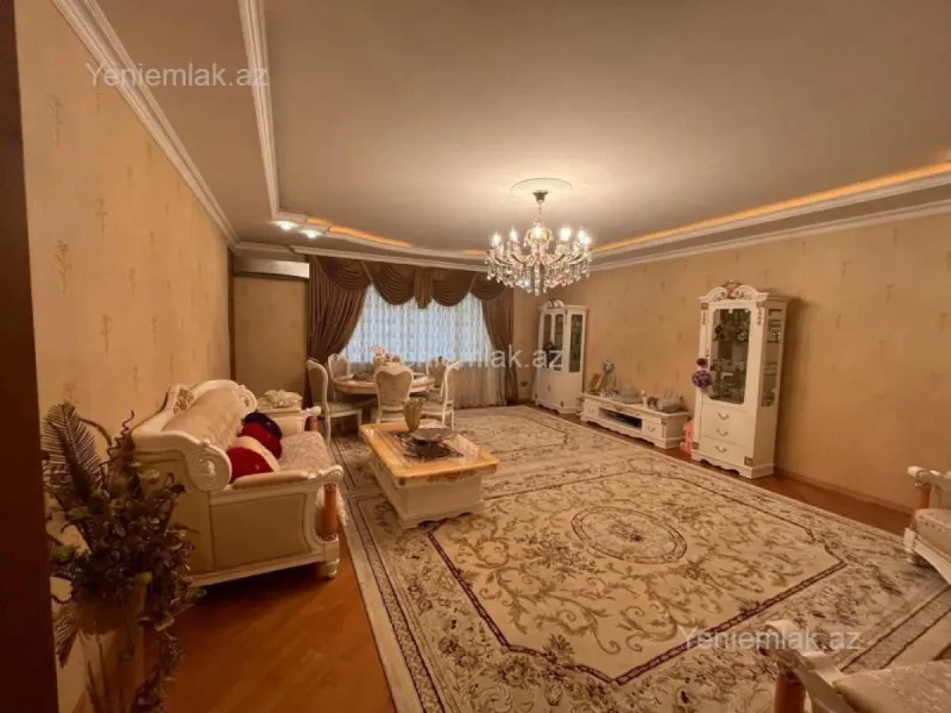 Satılır 4 otaqlı yeni tikili 205 m²