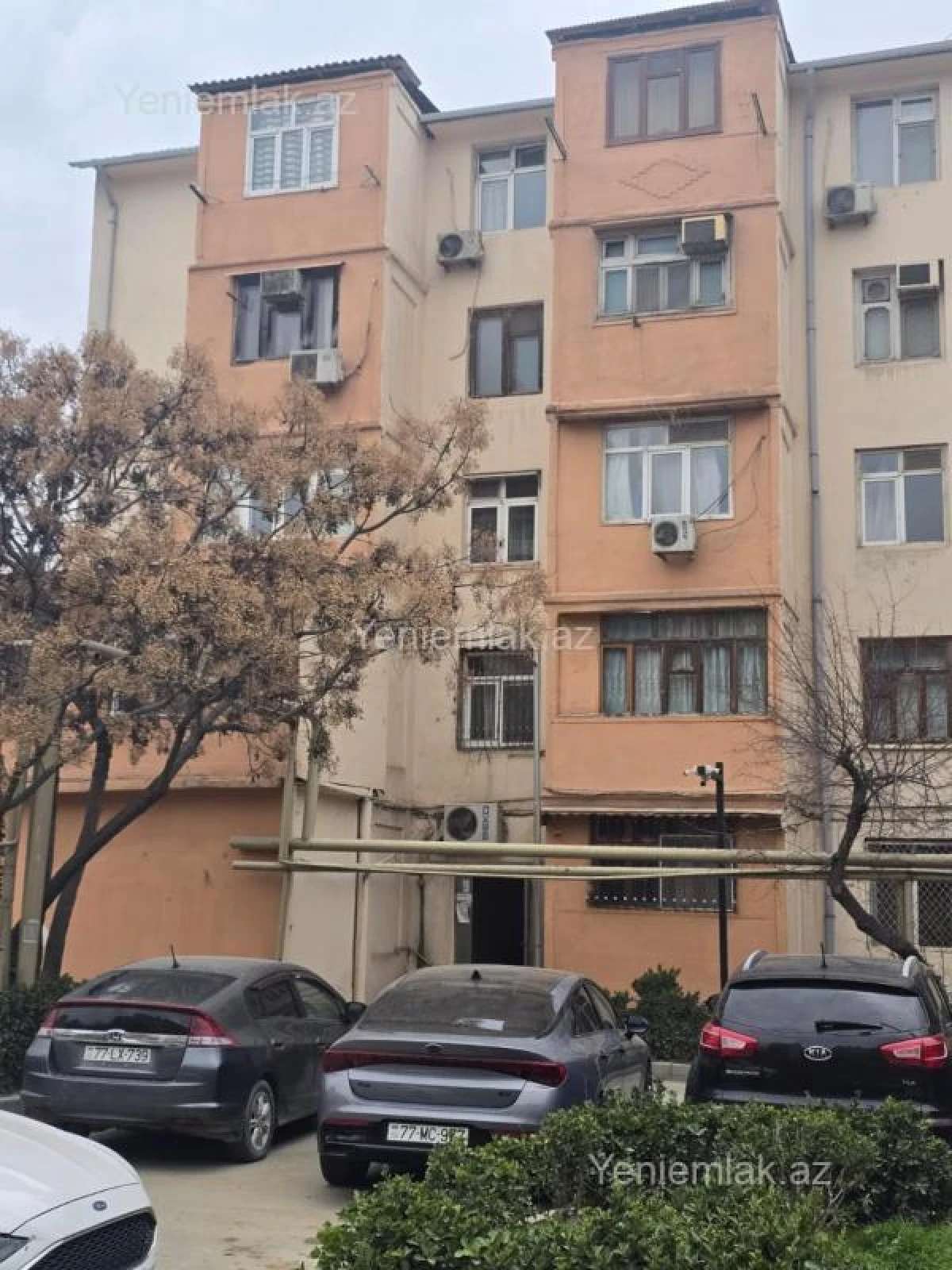 Satılır 2 otaqlı köhnə tikili 65 m²