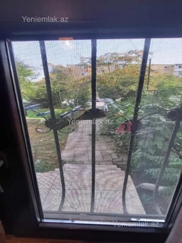 Satılır 3 otaqlı köhnə tikili 75 m²