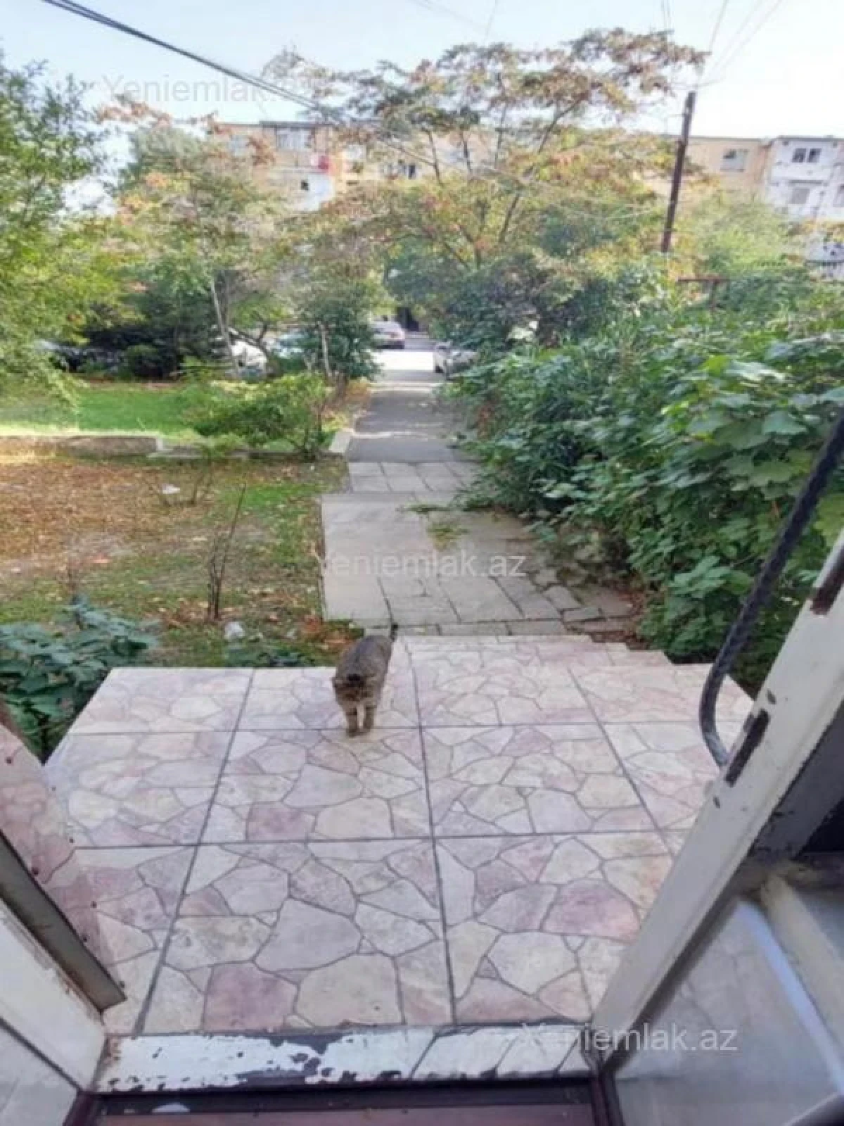 Satılır 3 otaqlı köhnə tikili 75 m²