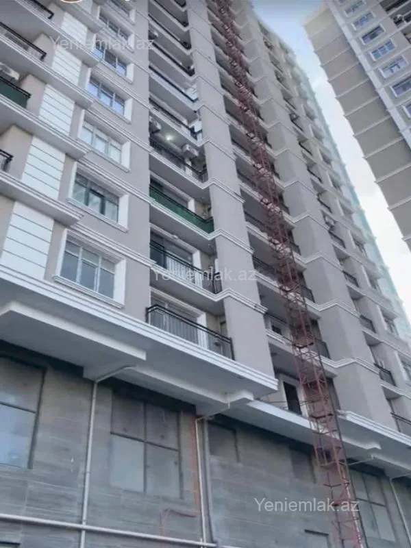 Satılır 4 otaqlı yeni tikili 181 m²