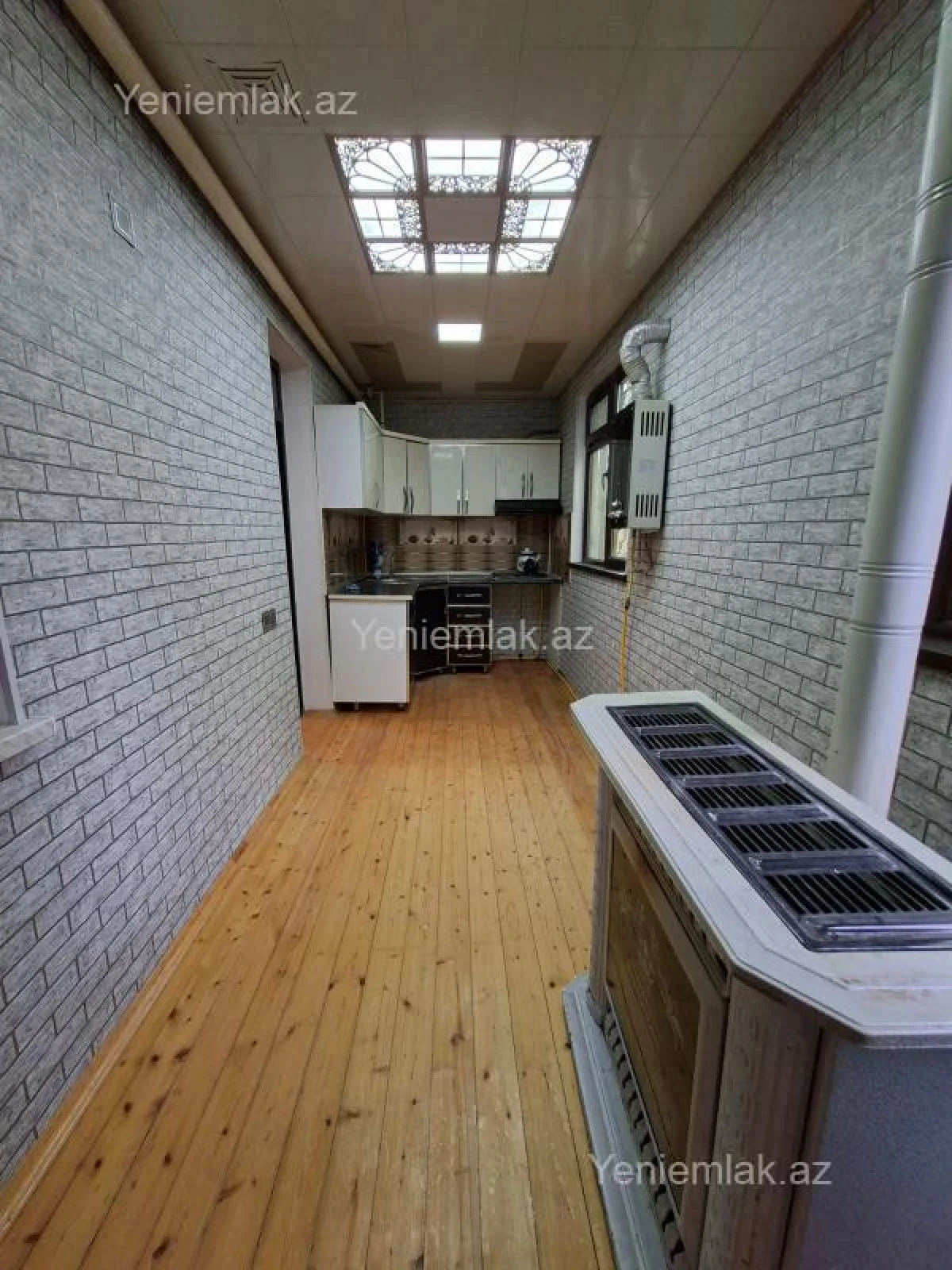 Satılır 3 otaqlı köhnə tikili 55 m²