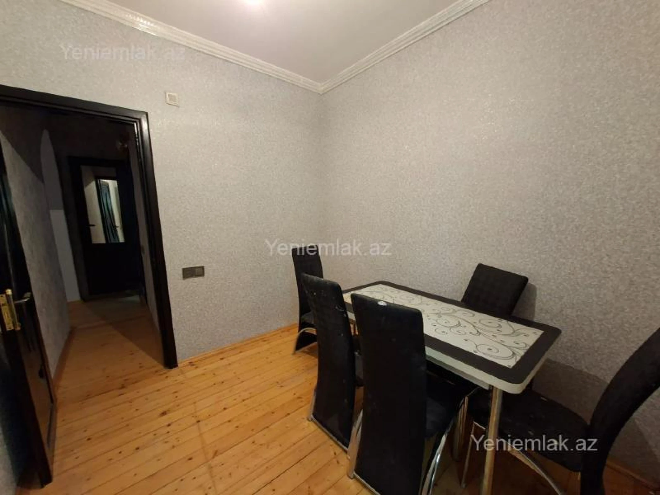 Satılır 3 otaqlı köhnə tikili 55 m²