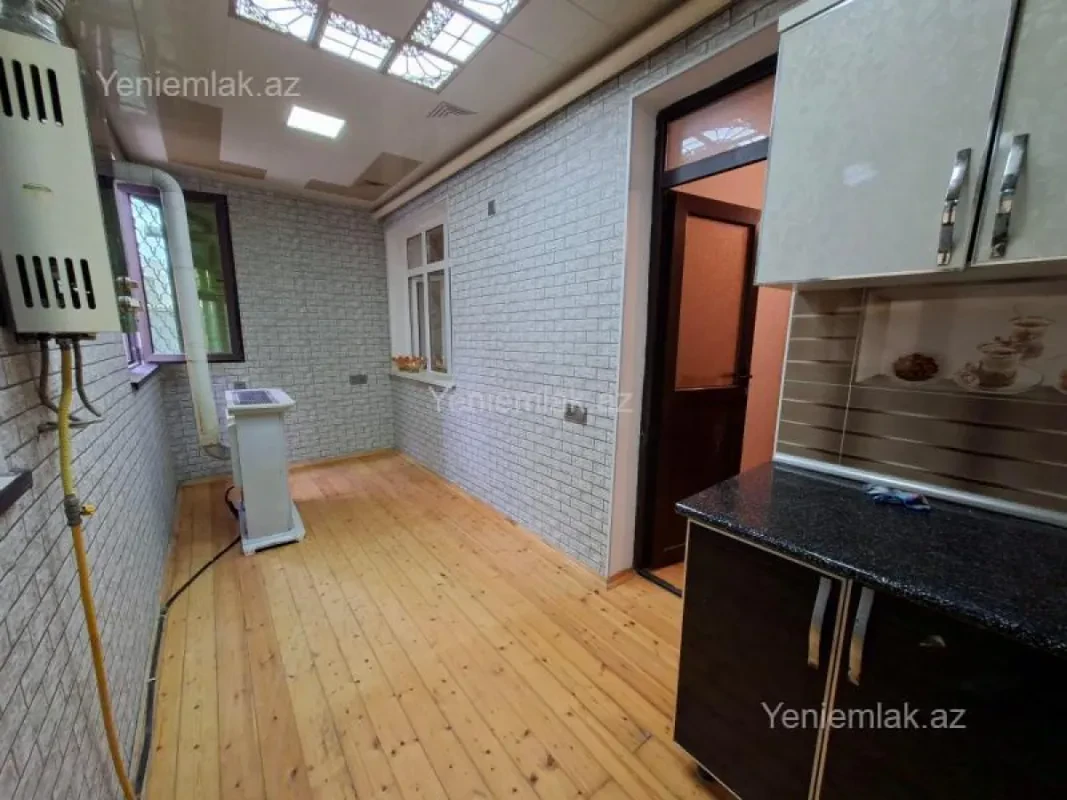 Satılır 3 otaqlı köhnə tikili 55 m²