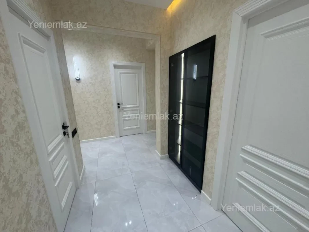 Satılır 4 otaqlı yeni tikili 127 m²