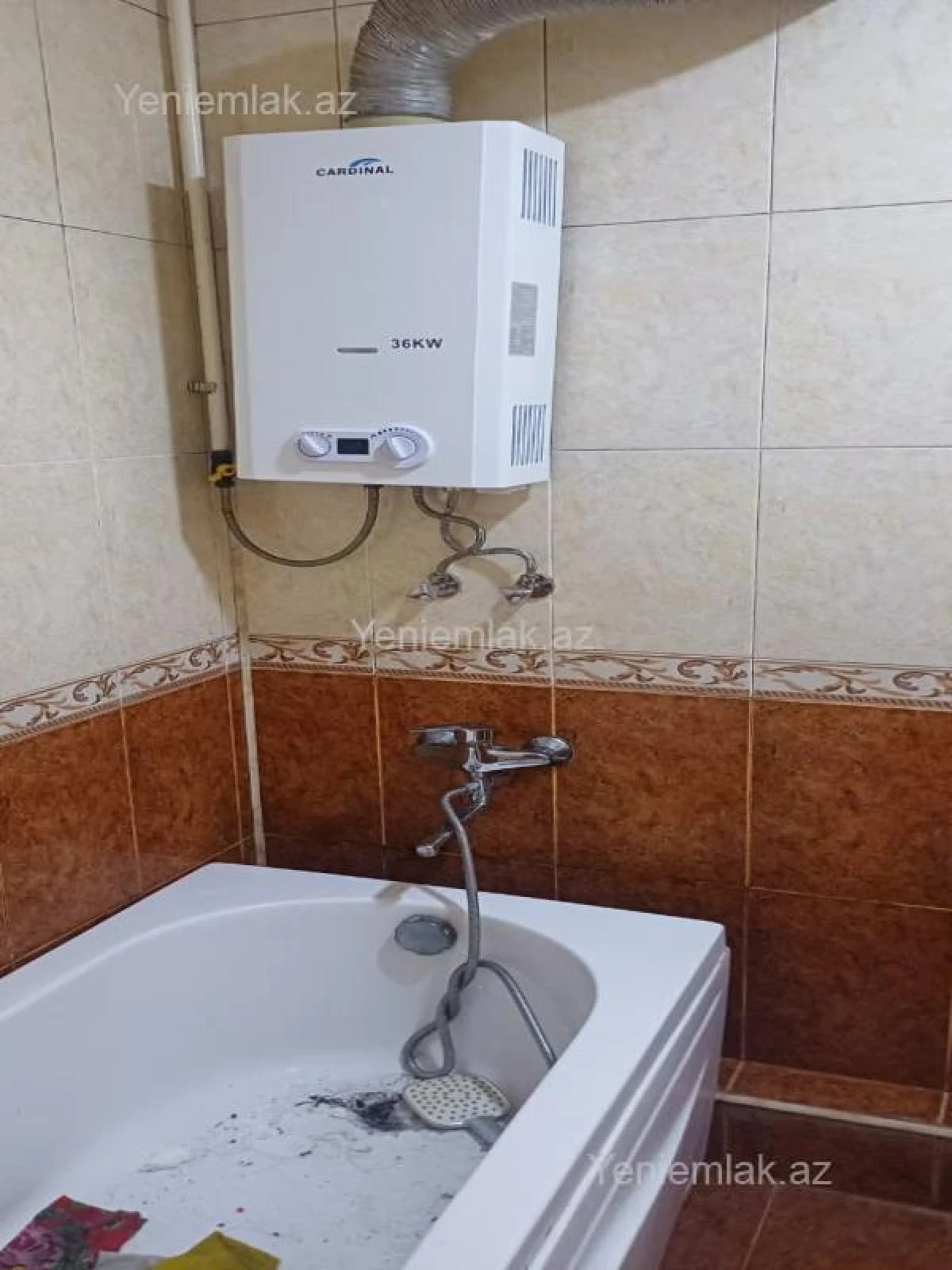 Satılır 2 otaqlı köhnə tikili 60 m²