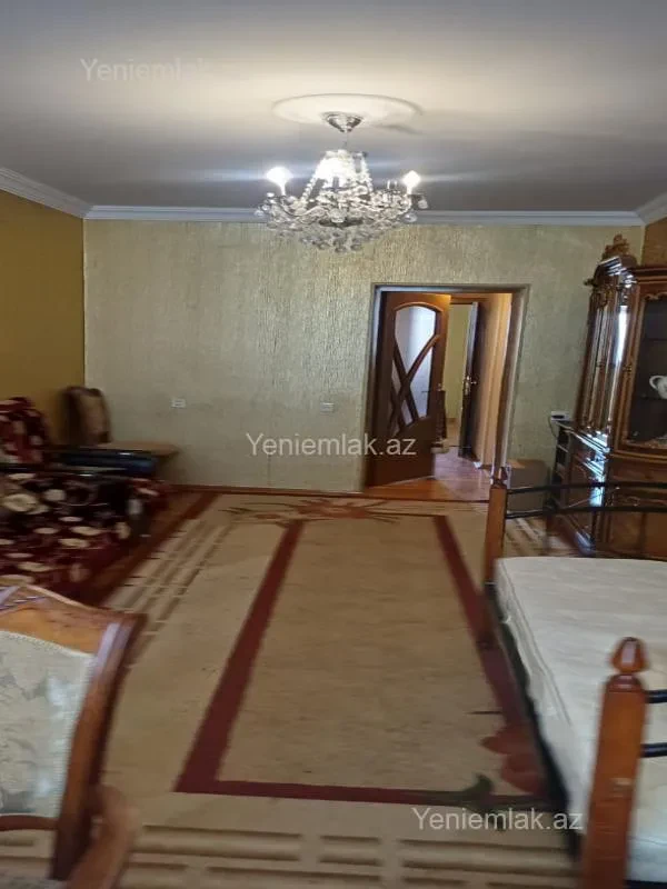Satılır 2 otaqlı köhnə tikili 60 m²