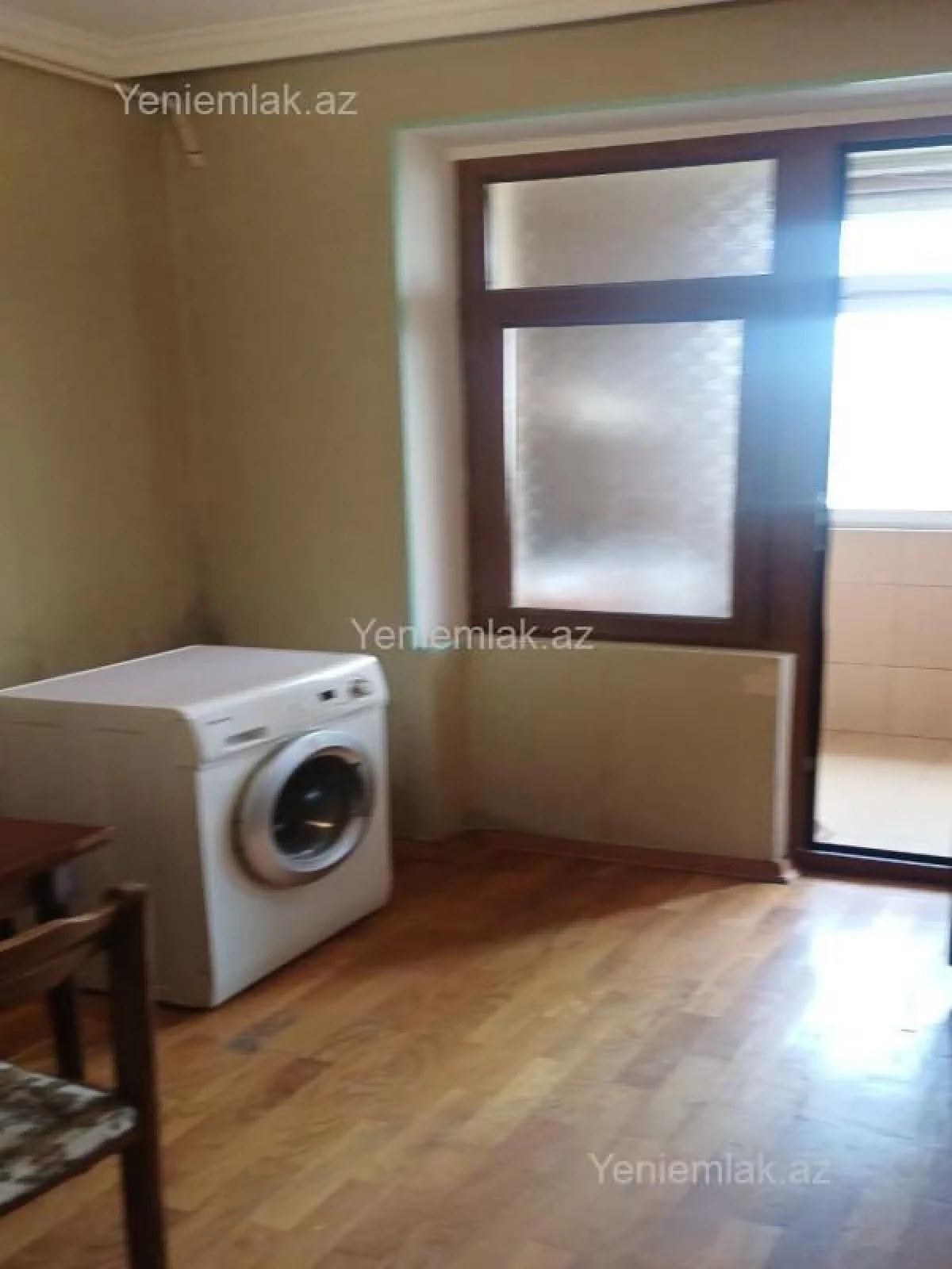 Satılır 2 otaqlı köhnə tikili 60 m²