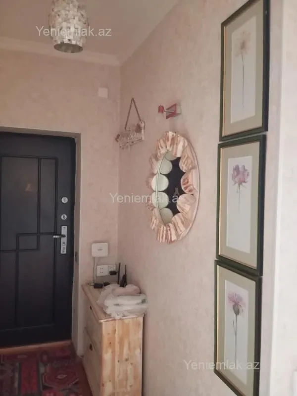 Satılır 1 otaqlı köhnə tikili 45 m²