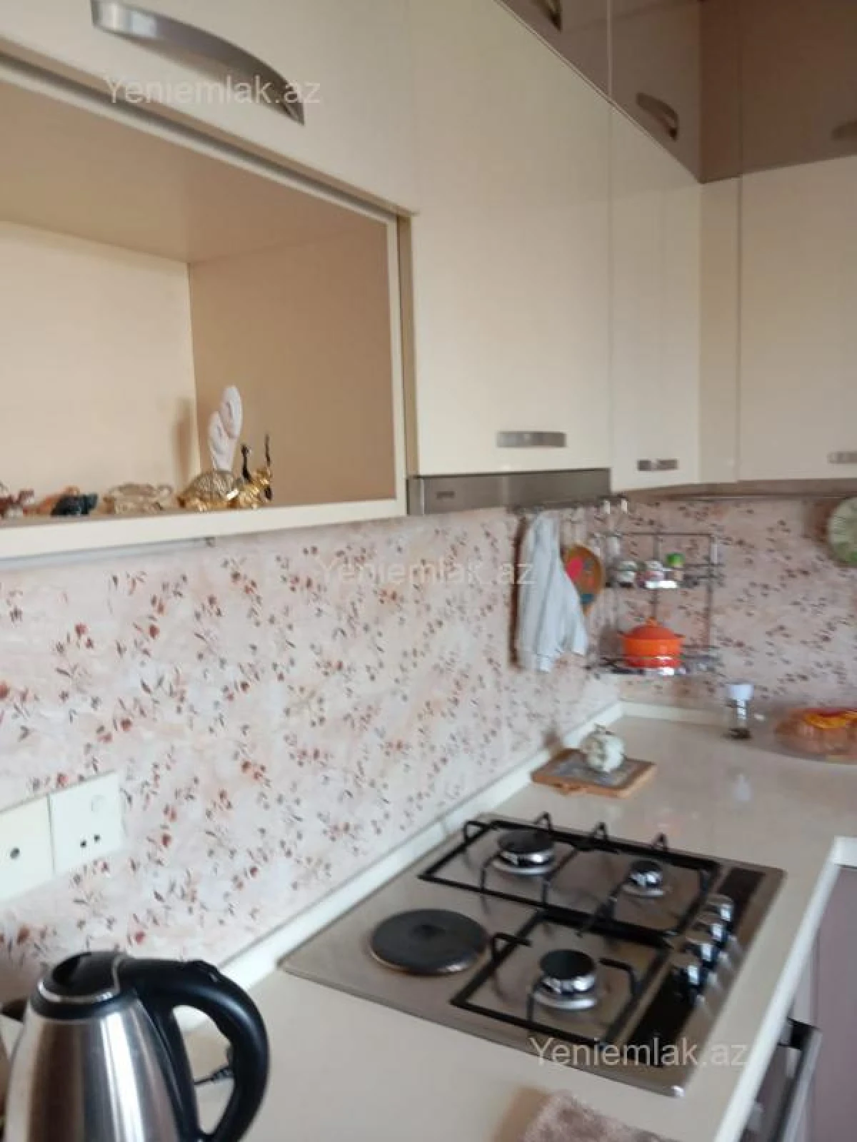 Satılır 1 otaqlı köhnə tikili 45 m²