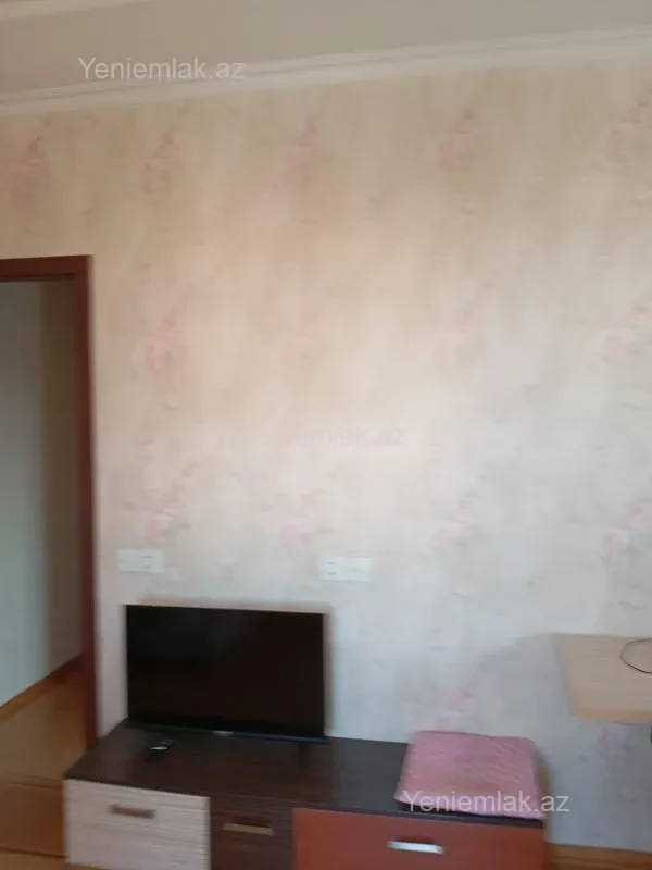 Satılır 1 otaqlı köhnə tikili 45 m²