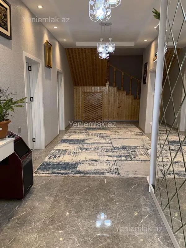 Satılır 6 otaqlı həyət evi 400 m²