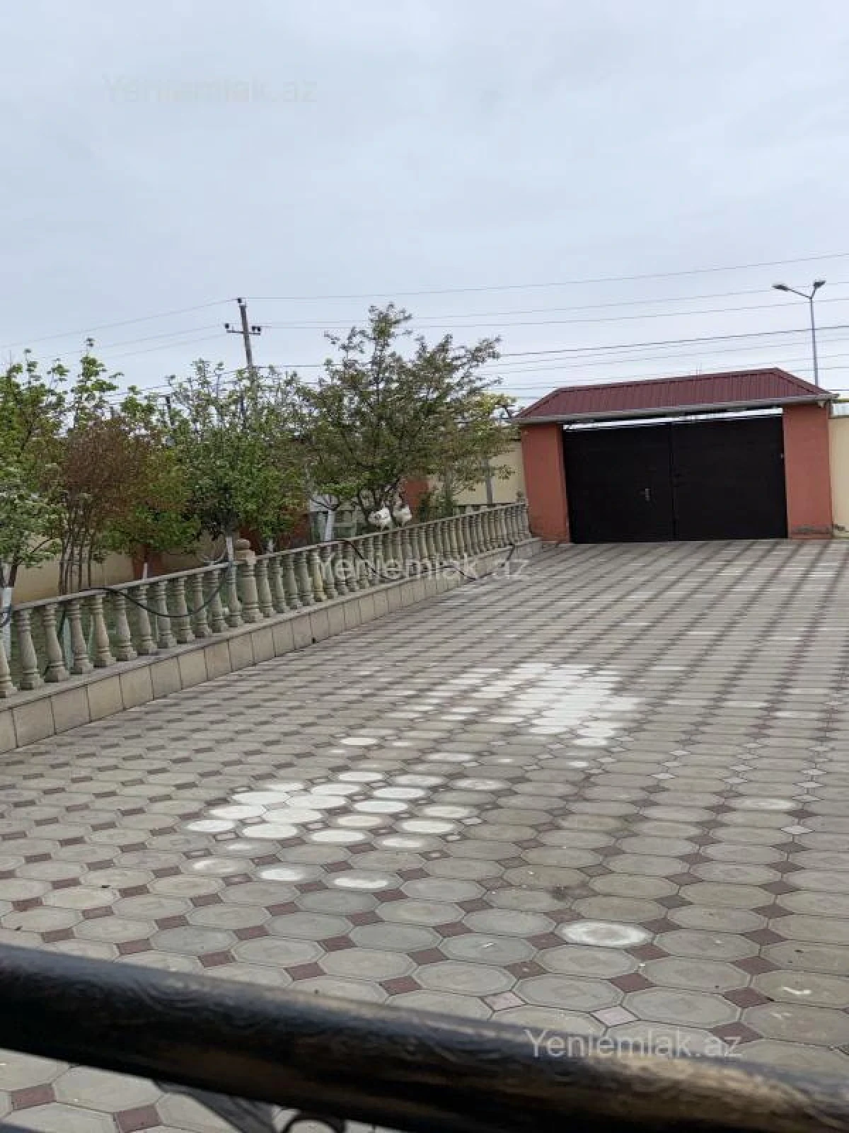 Satılır 6 otaqlı həyət evi 400 m²