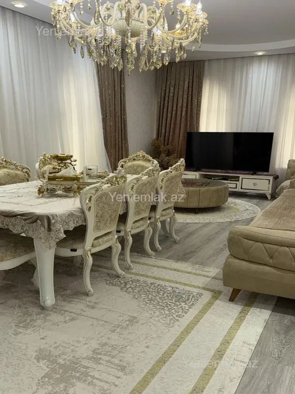 Satılır 6 otaqlı həyət evi 400 m²