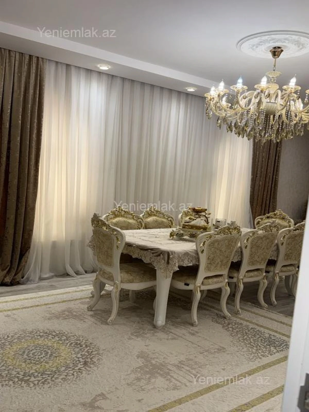 Satılır 6 otaqlı həyət evi 400 m²