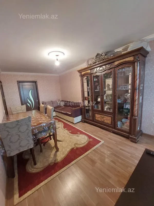 Satılır 2 otaqlı köhnə tikili 55 m²