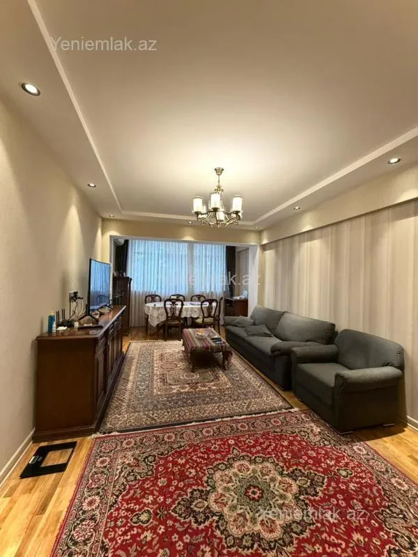 Satılır 3 otaqlı köhnə tikili 85 m²