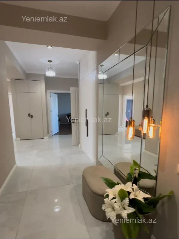 Satılır 4 otaqlı yeni tikili 121 m²