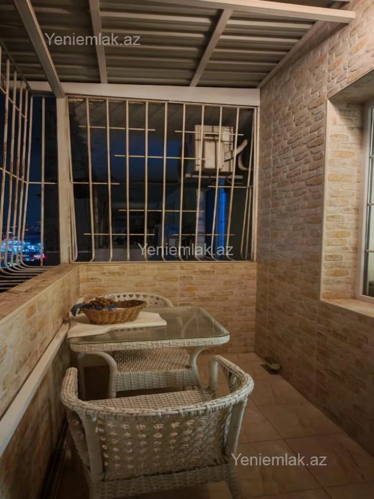 Satılır 4 otaqlı köhnə tikili 125 m²