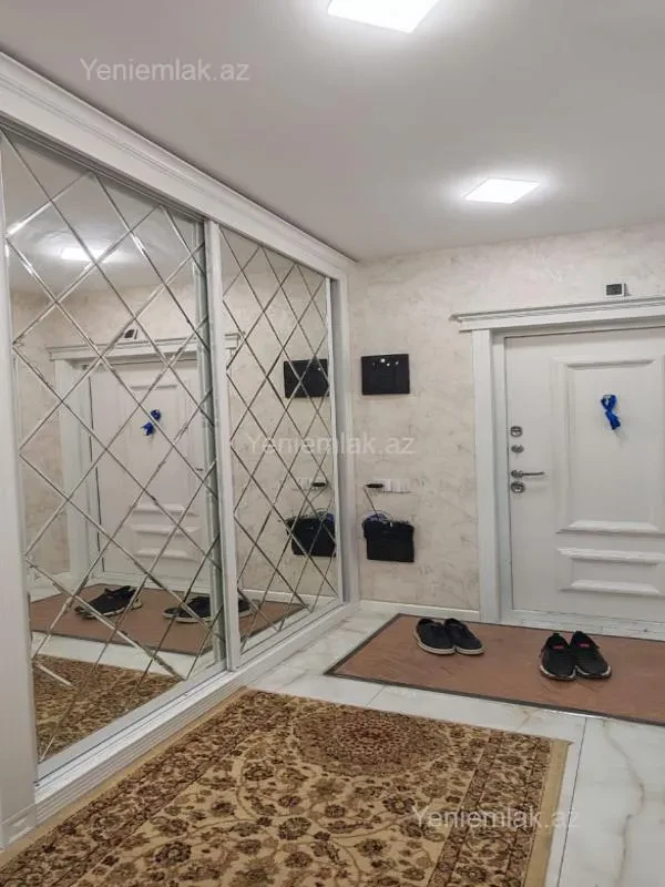Satılır 4 otaqlı köhnə tikili 125 m²