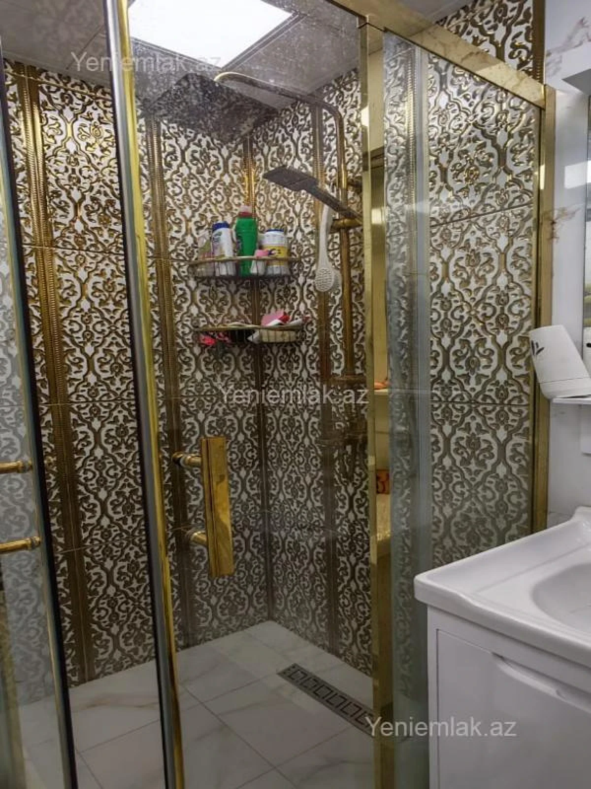 Satılır 4 otaqlı köhnə tikili 125 m²