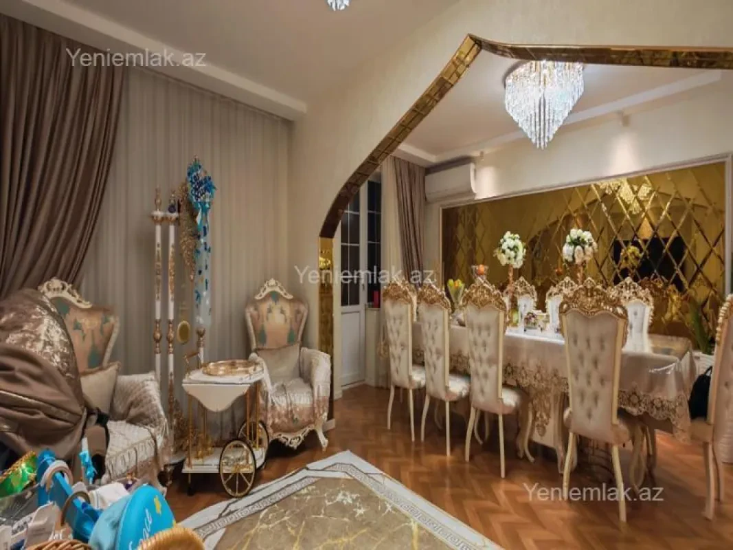 Satılır 4 otaqlı köhnə tikili 125 m²