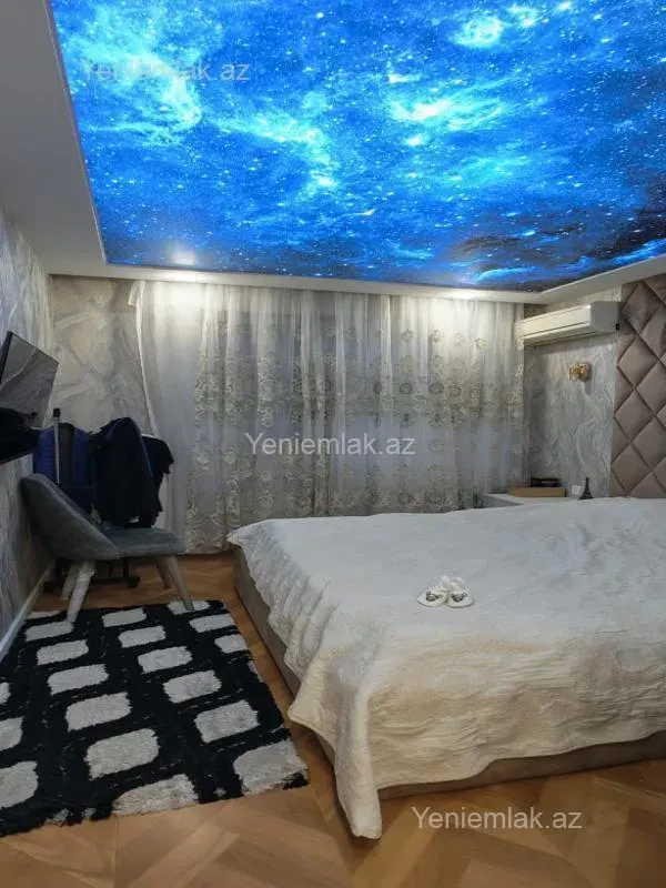 Satılır 4 otaqlı köhnə tikili 125 m²