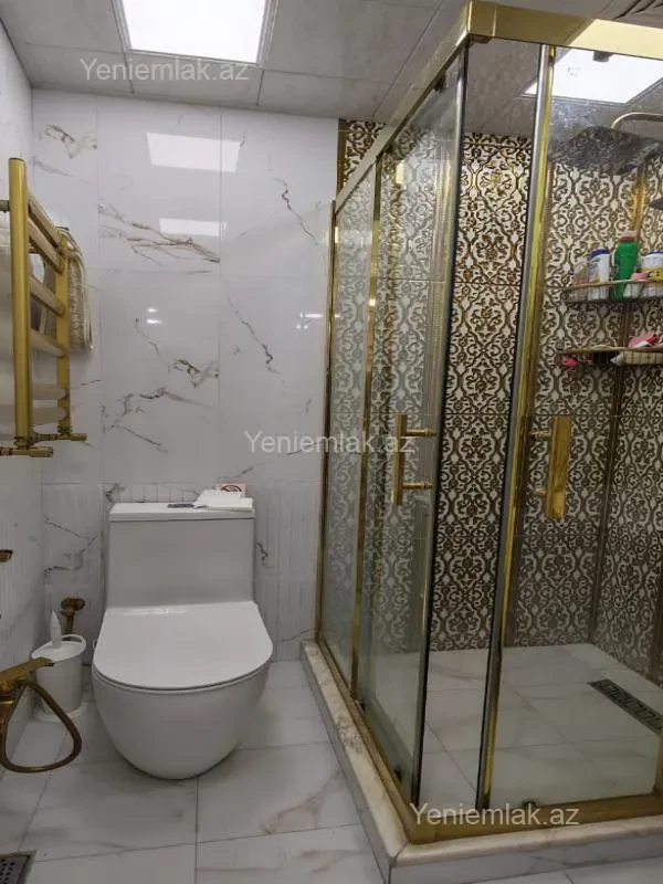 Satılır 4 otaqlı köhnə tikili 125 m²