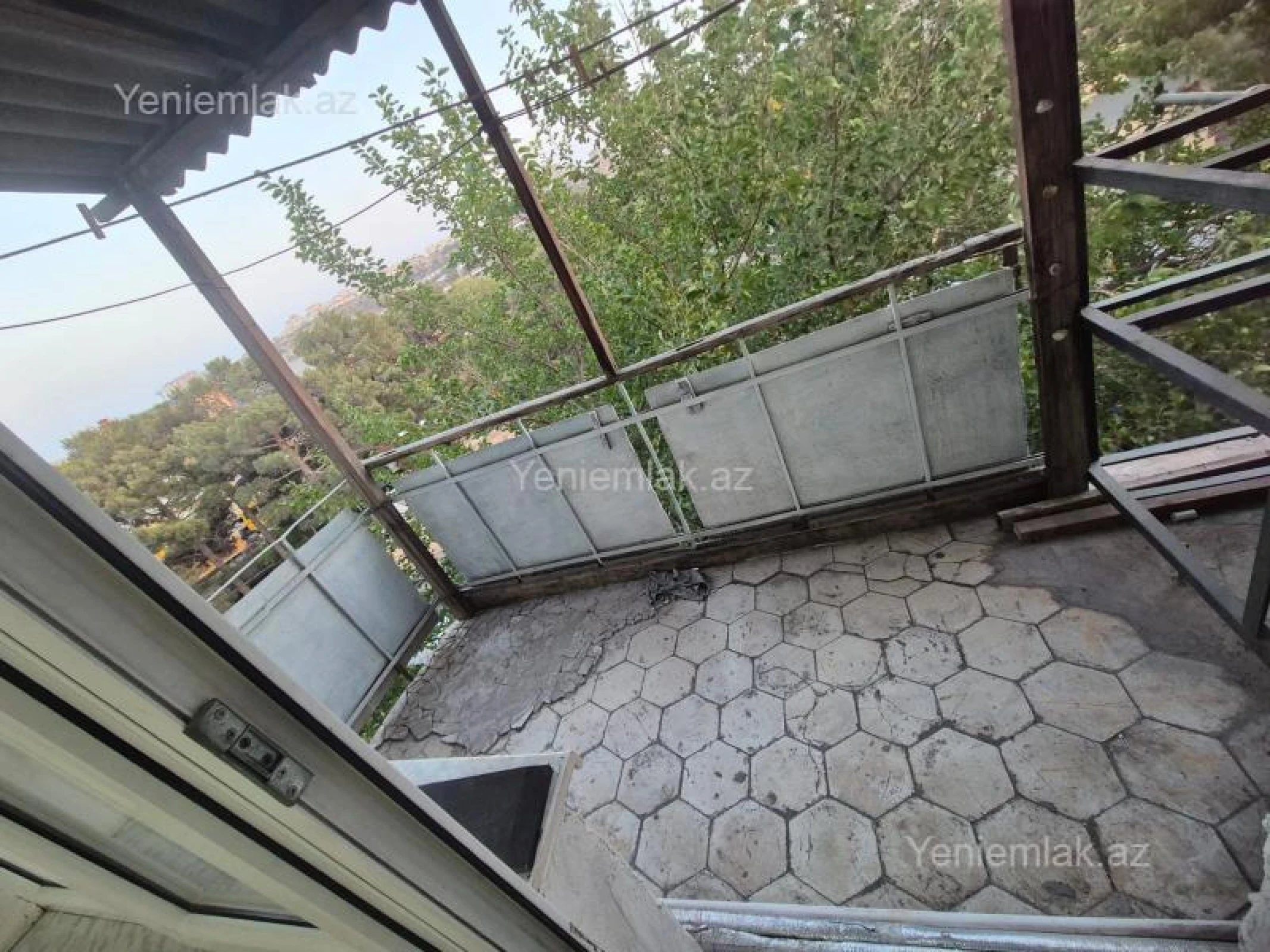 Satılır 3 otaqlı köhnə tikili 65 m²