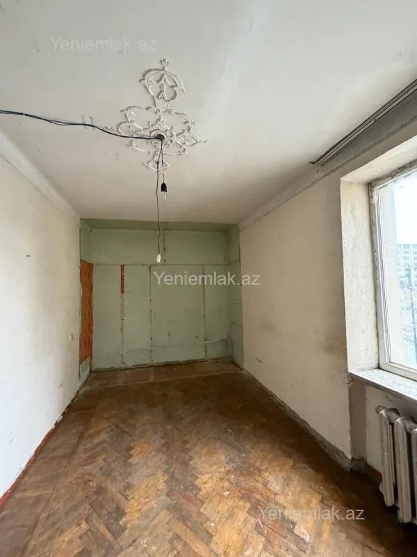 Satılır 2 otaqlı köhnə tikili 60 m²
