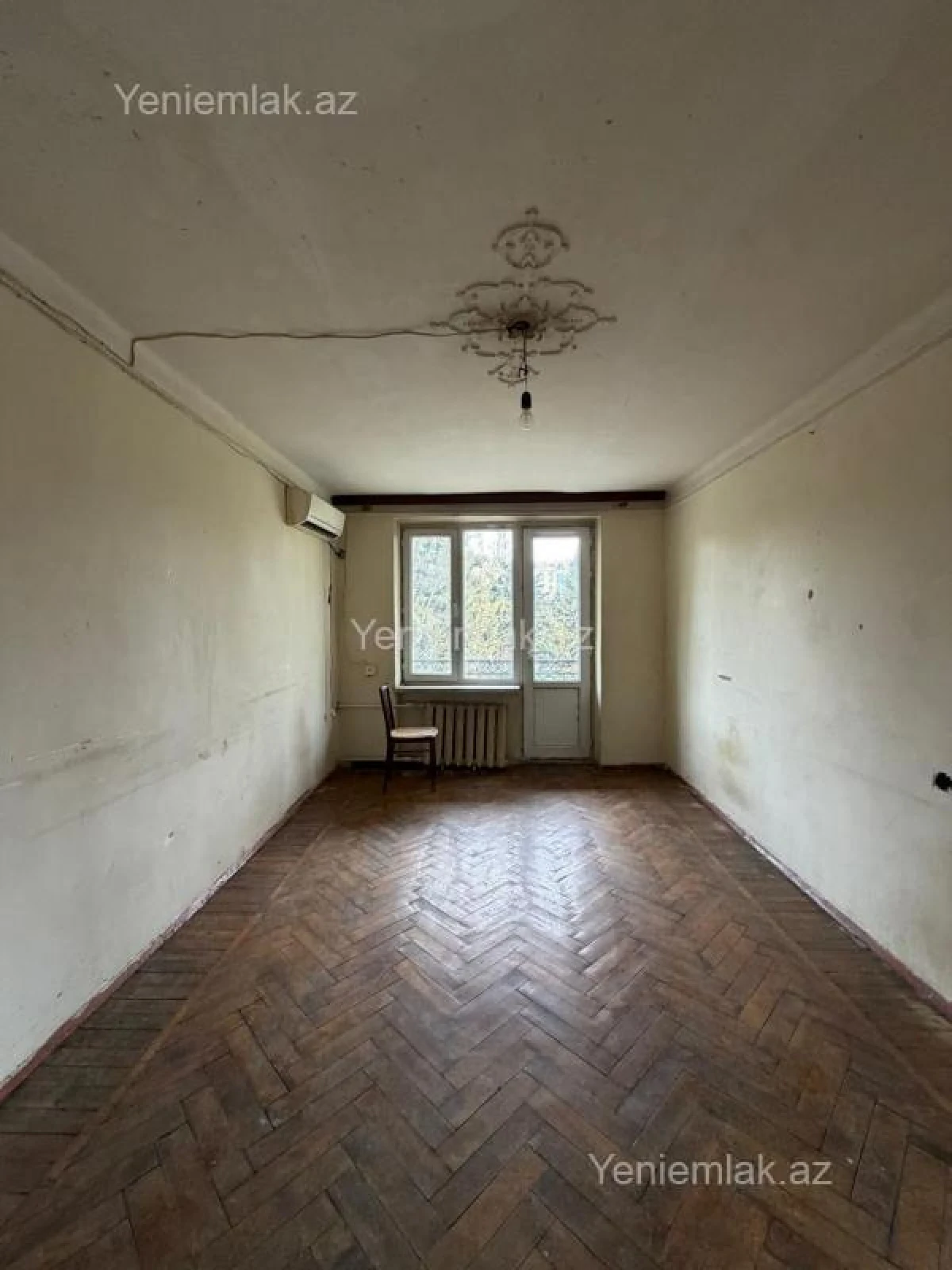 Satılır 2 otaqlı köhnə tikili 60 m²