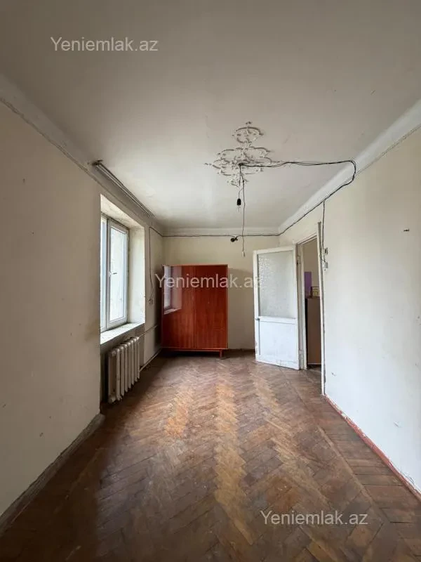 Satılır 2 otaqlı köhnə tikili 60 m²
