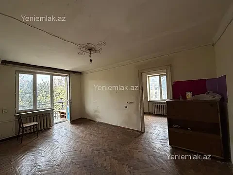 Satılır 2 otaqlı köhnə tikili 60 m²