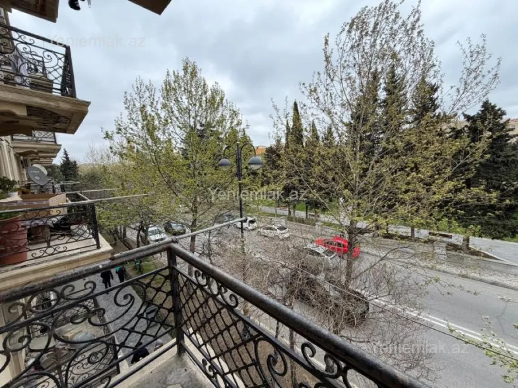 Satılır 2 otaqlı köhnə tikili 60 m²