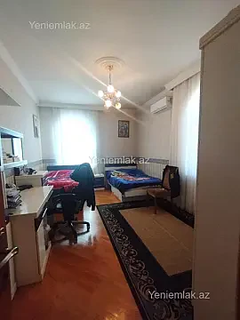 Satılır 10 otaqlı həyət evi 650 m²